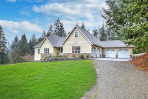 Fox Island Home, WA Real Estate Listing
